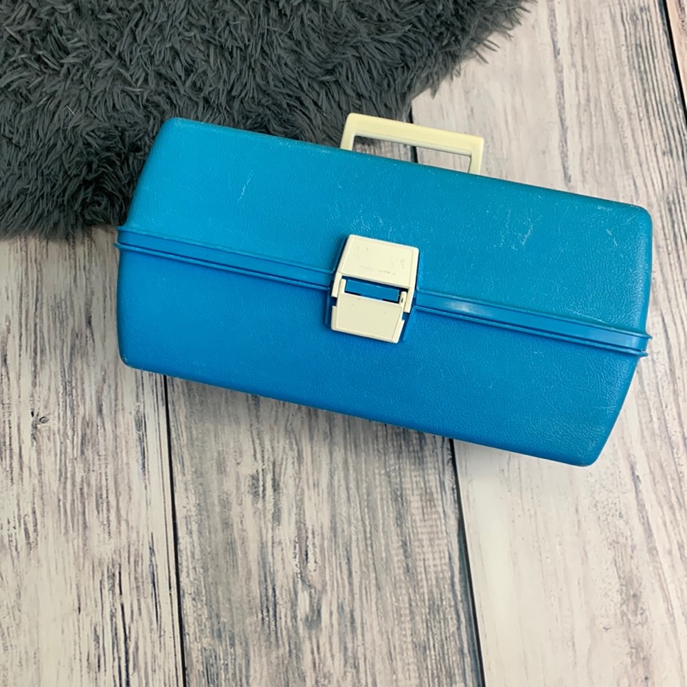 Vintage Blue Fishing Tackle Box Adventurer Model 1499-6